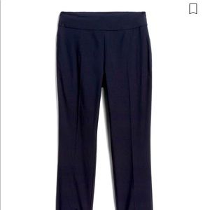 Navy blue, pull up, straight fit trouser.